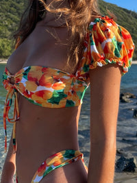 Les Fleurs Ruched Sleeves Wide String Set