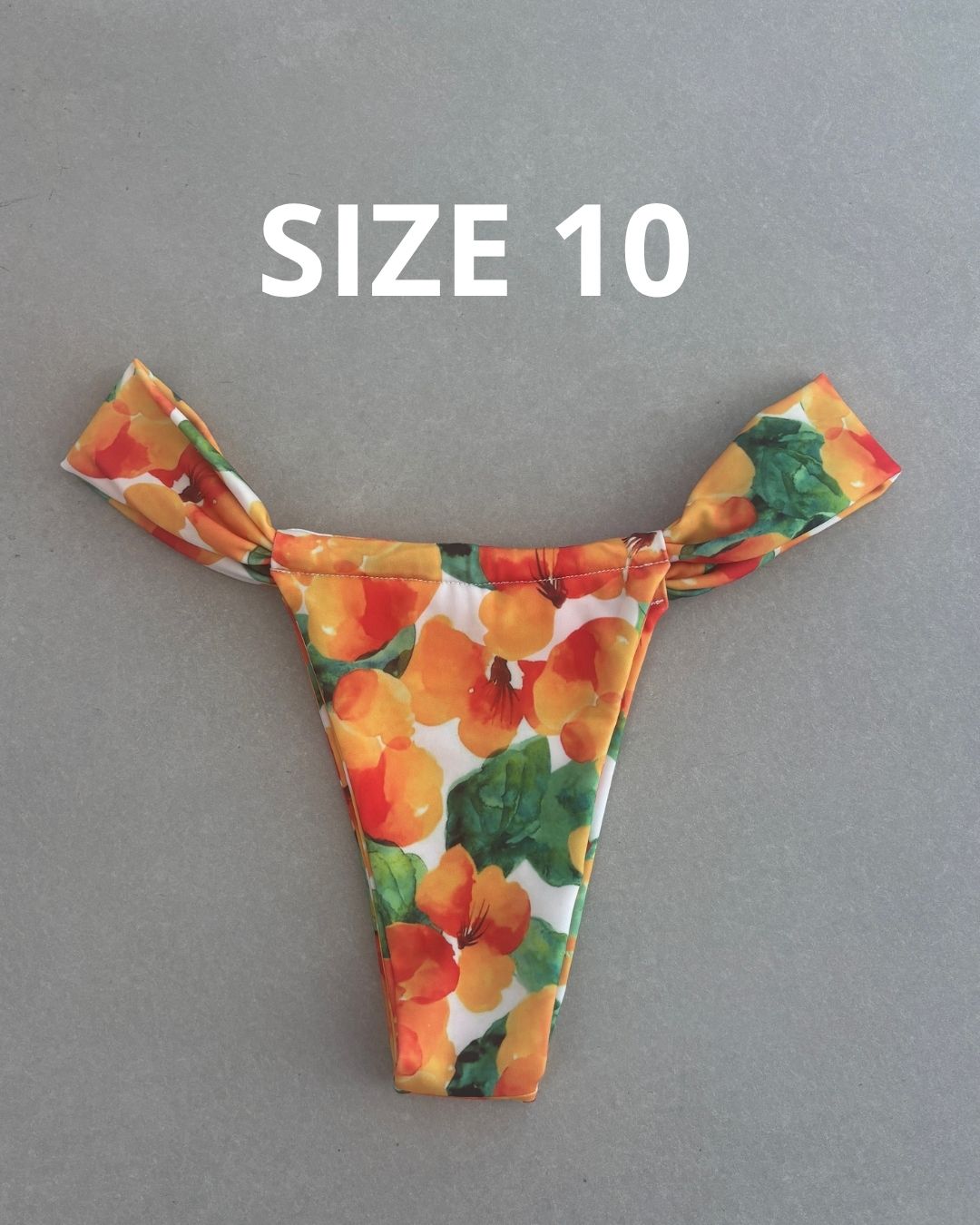 LES FLUERS BIKINI BOTTOMS - SIZE 10AU